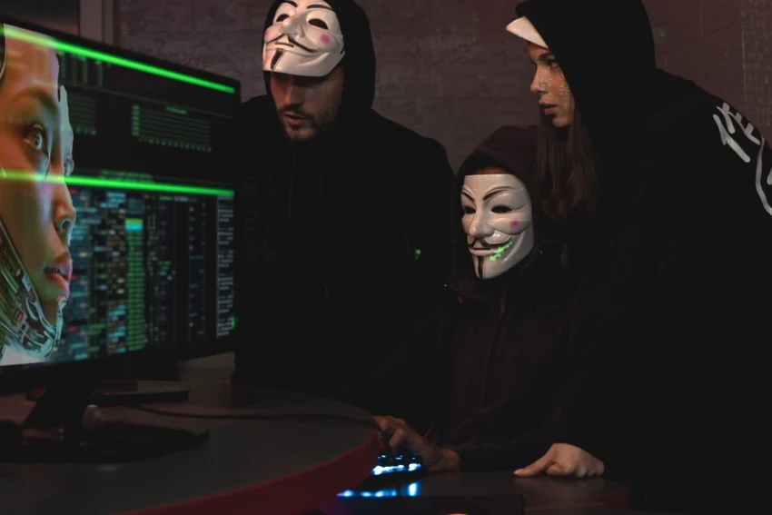 Cyber vs. Hackers