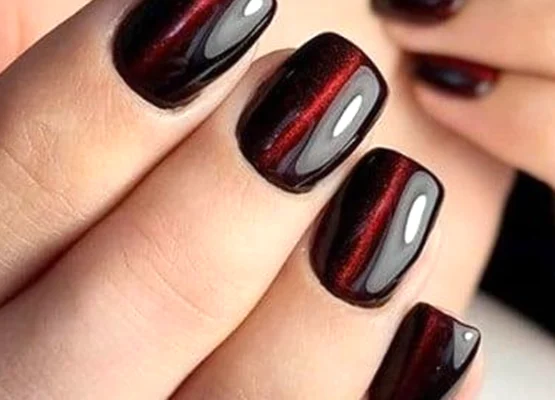 Dark Red Cat-Eye Nails